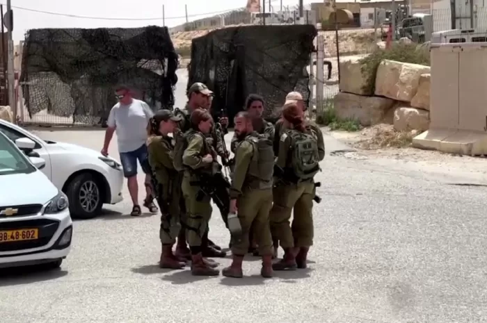20 Kelompok Bersenjata Bentrok dengan Tentara Israel di Perbatasan Mesir