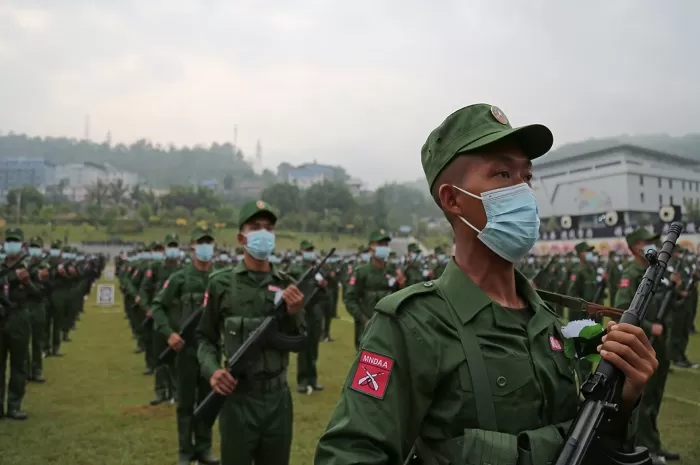 Ratusan Tentara Myanmar Melarikan Diri ke India, Menghindari Serangan Pemberontak Bersenjata