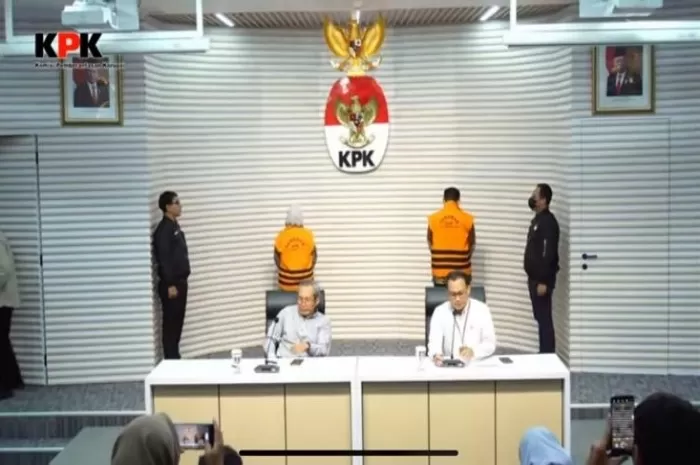 KPK Tetapkan Tiga Orang Jadi Tersangka Korupsi Pengadaan Sistem Proteksi TKI di Kemnakertrans, Ketiganya Pejabat