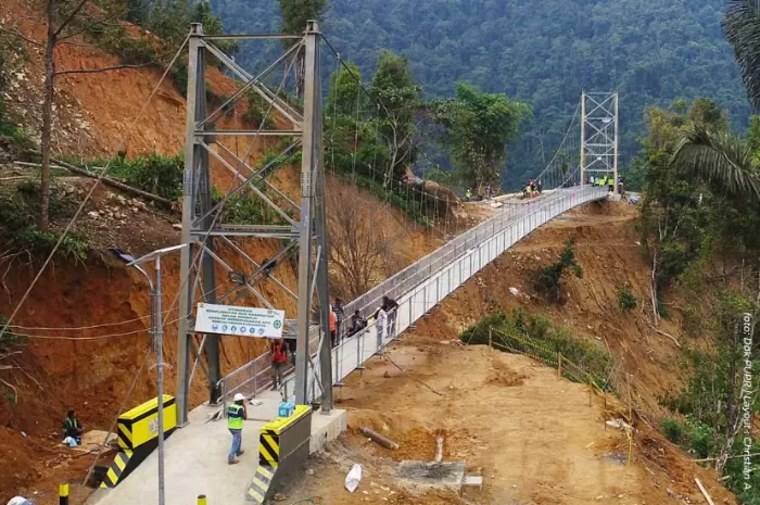 Sempat Diterjang Bencana Longsor, Kementerian PUPR Bangun Jembatan Gantung di Sulawesi Selatan yang Tuntas dalam Waktu 3 Bulan, Ini Namanya