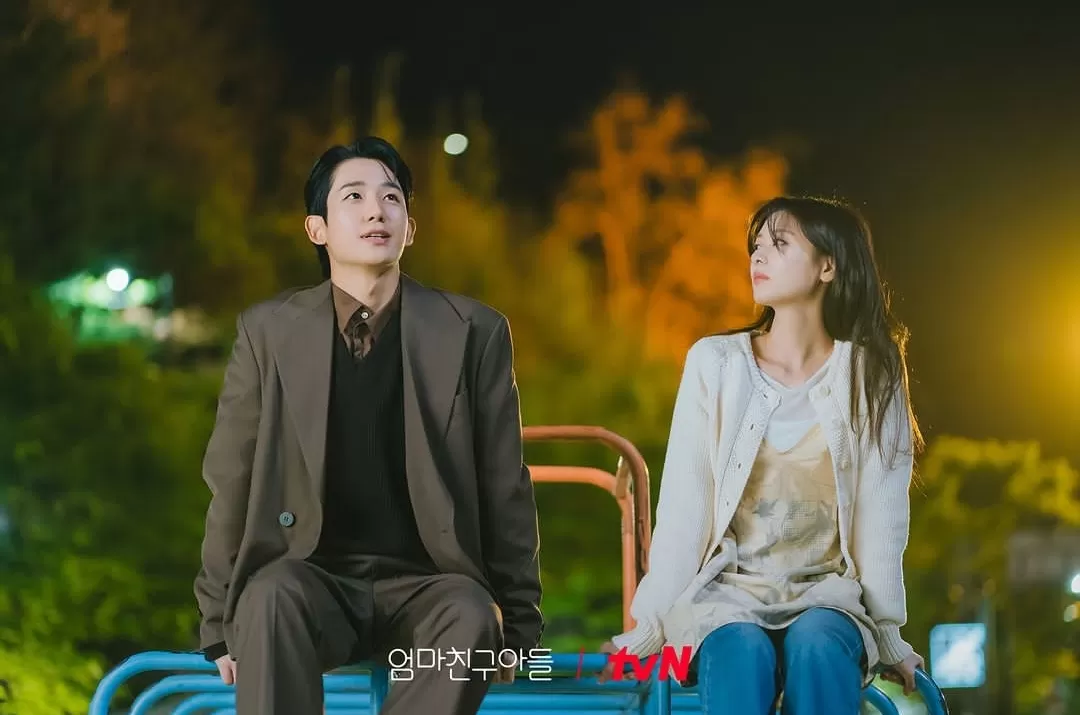 Jung Hae In dan Jung So Min Terlihat Jahil dalam Trailer Drama Terbaru Love Next Door